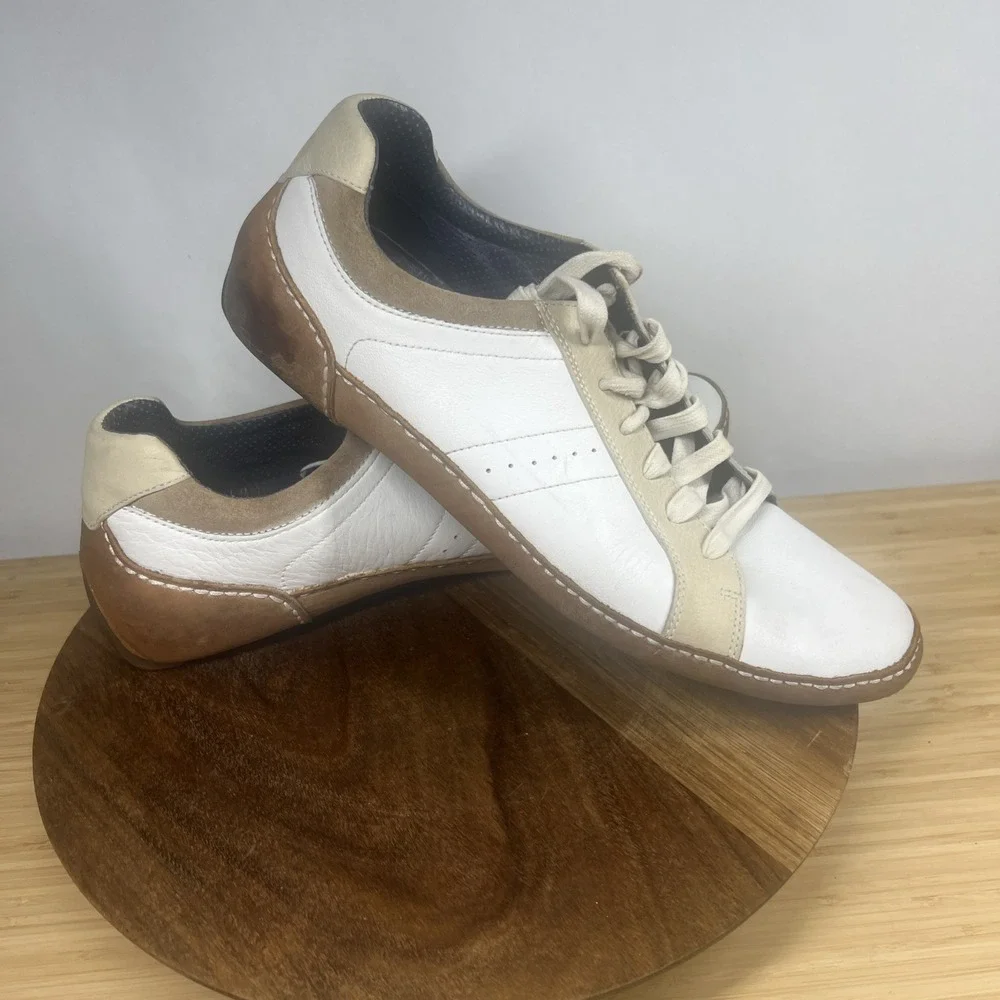 COLE HAAN Men SZ 11.5M White Crackled Leather Saddle Trim Lace Up Driving Loafer